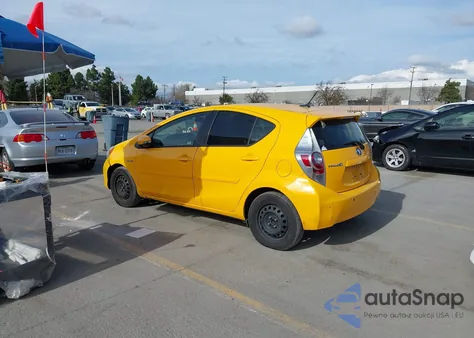 2014 Toyota Prius C Three z USA, uszkodzony, nr VIN JTDKDTB32E1079582